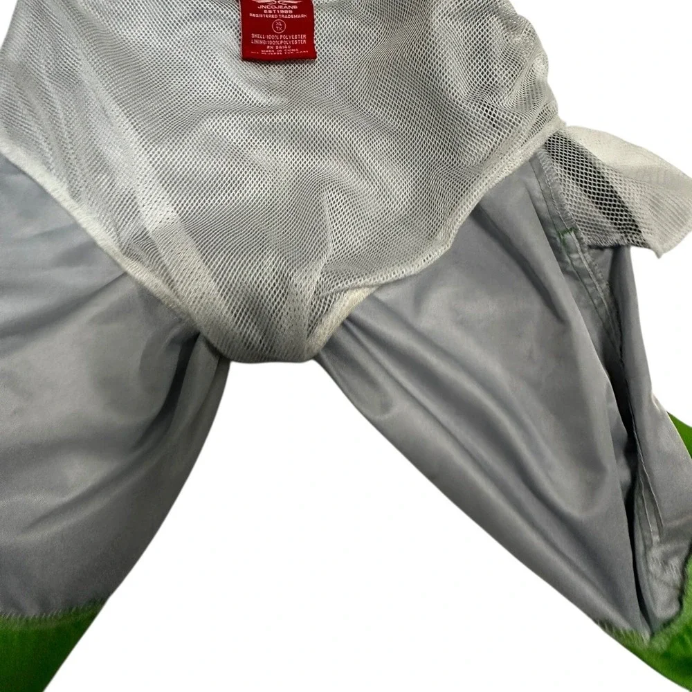 JNCO eye catching